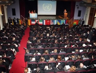 Üsküdar Amerikan Lisesi TIMUN’un Ev Sahibi